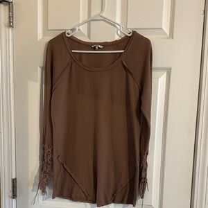 BKE Brown Long Sleeve Top with Lace Detail on sleeves.